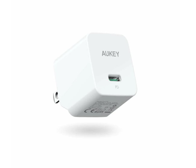 Aukey iPhone mobile charger